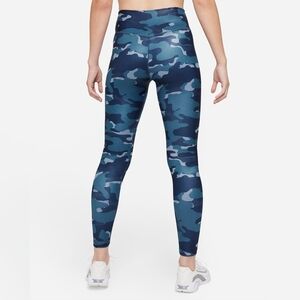 Nike Legging Size Medium Blue Camo Shimmer High Rise Crop One Tight Fit Women